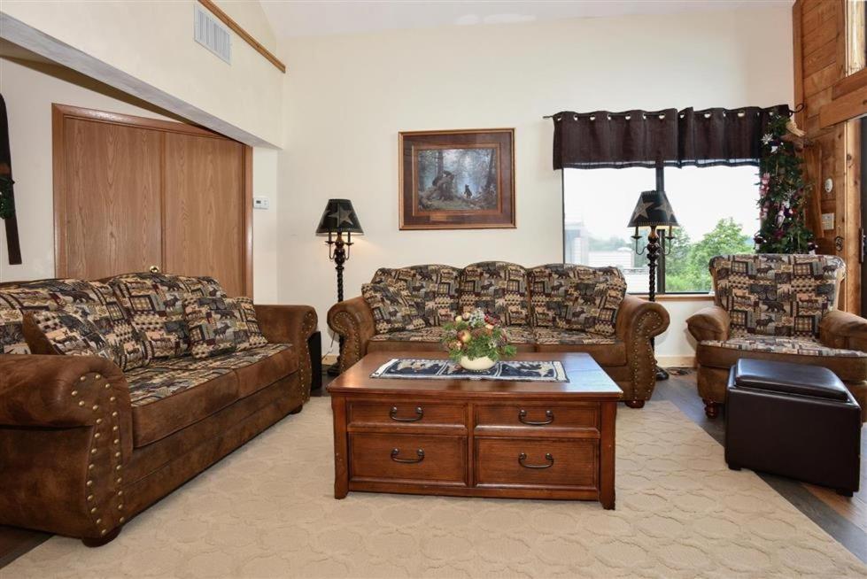 Seven Springs 3 Bedrooms Premium Condo, In Out Apartment *