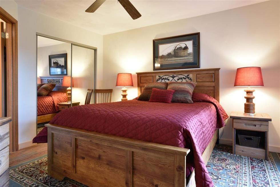 Apartment Seven Springs 3 Bedrooms Premium Condo, In Out *