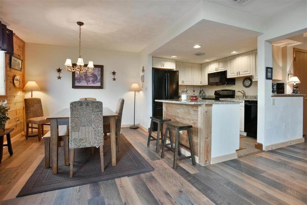 Seven Springs 3 Bedrooms Premium Condo, In Out *