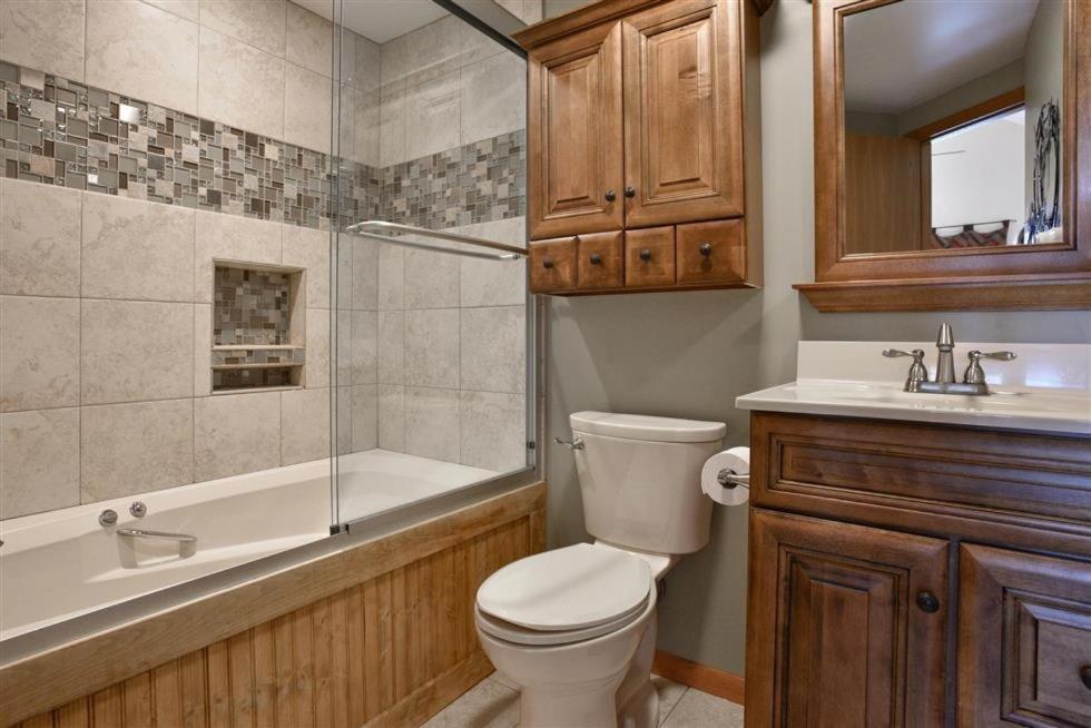 Seven Springs 3 Bedrooms Premium Condo, In Out * Champion