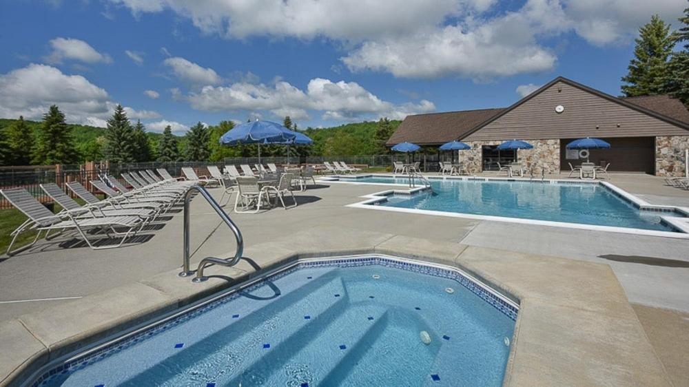 Seven Springs 3 Bedrooms Premium Condo, In Out Champion
